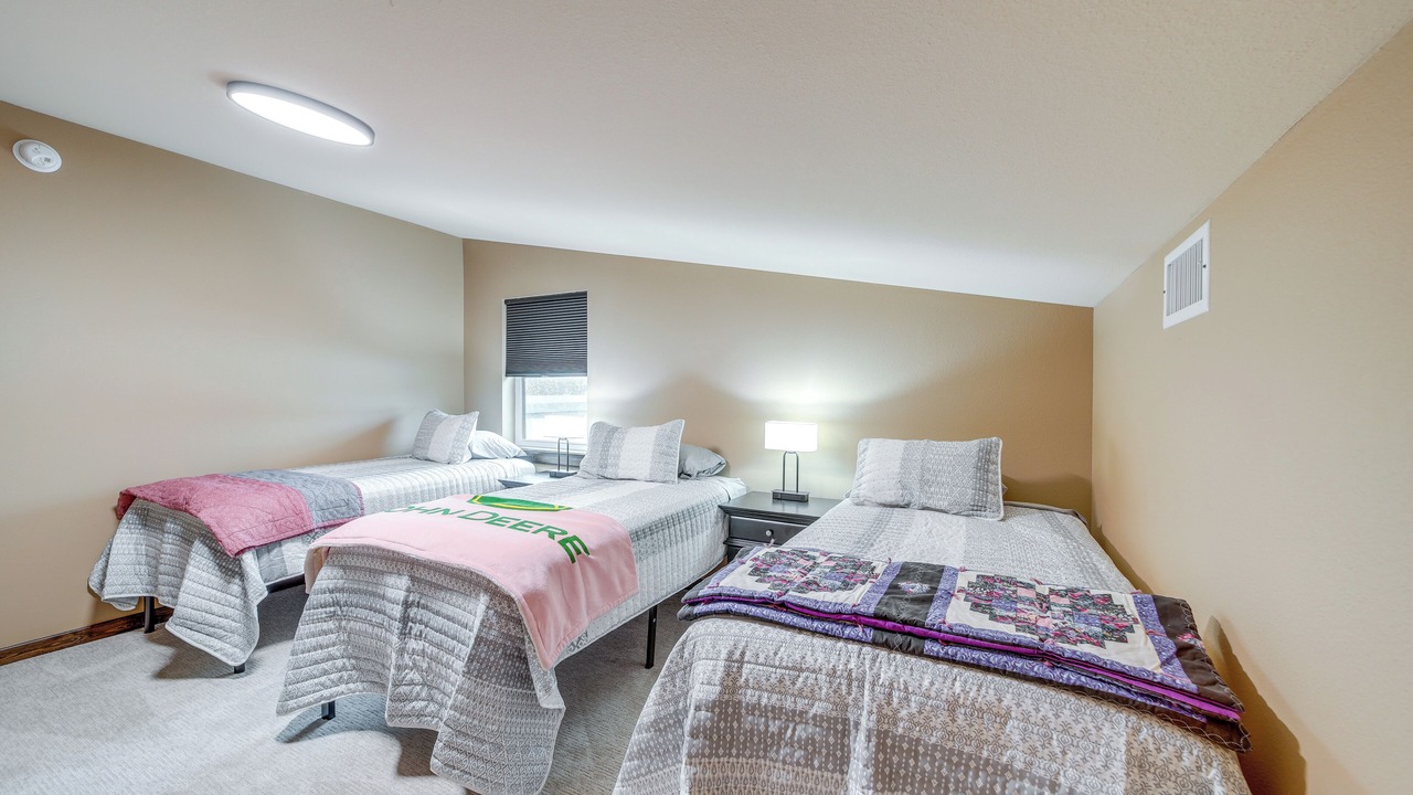 Photo of Bedroom in Daisy