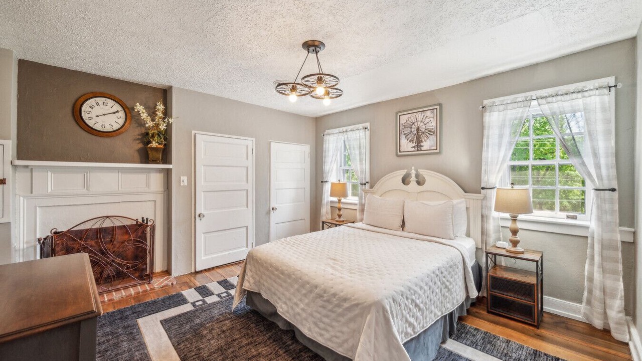 Photo of Bedroom in Rising Sun