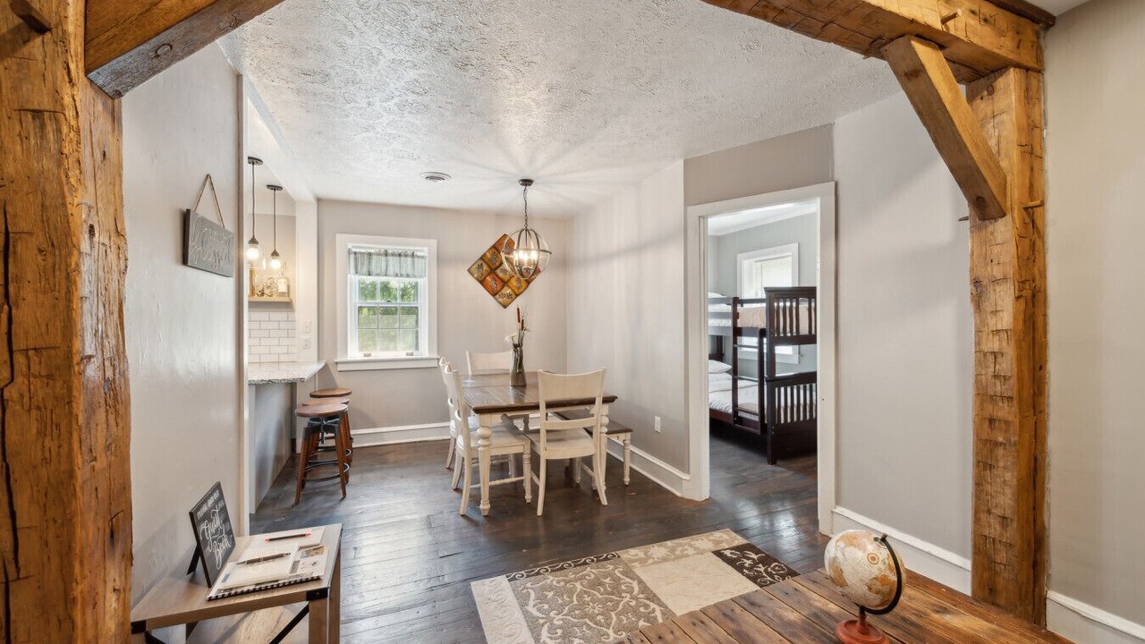 Photo of Livingroom in Rising Sun