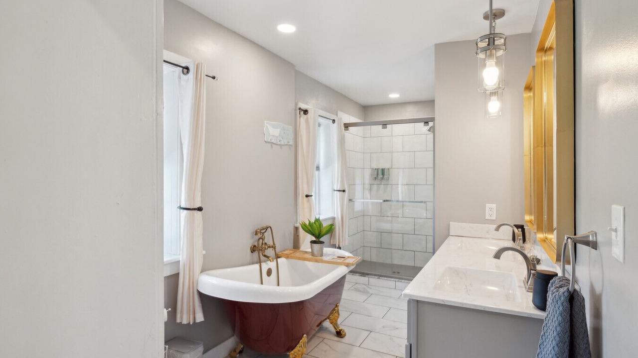 Photo of Bathroom in Rising Sun