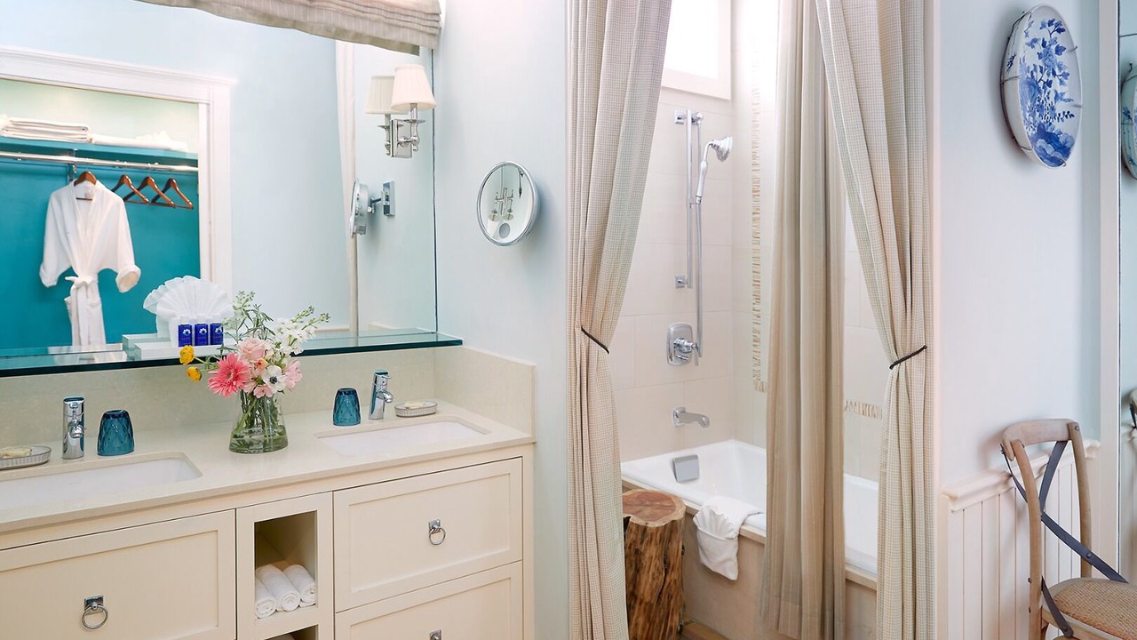 Photo of Bathroom in Lake Austin Village