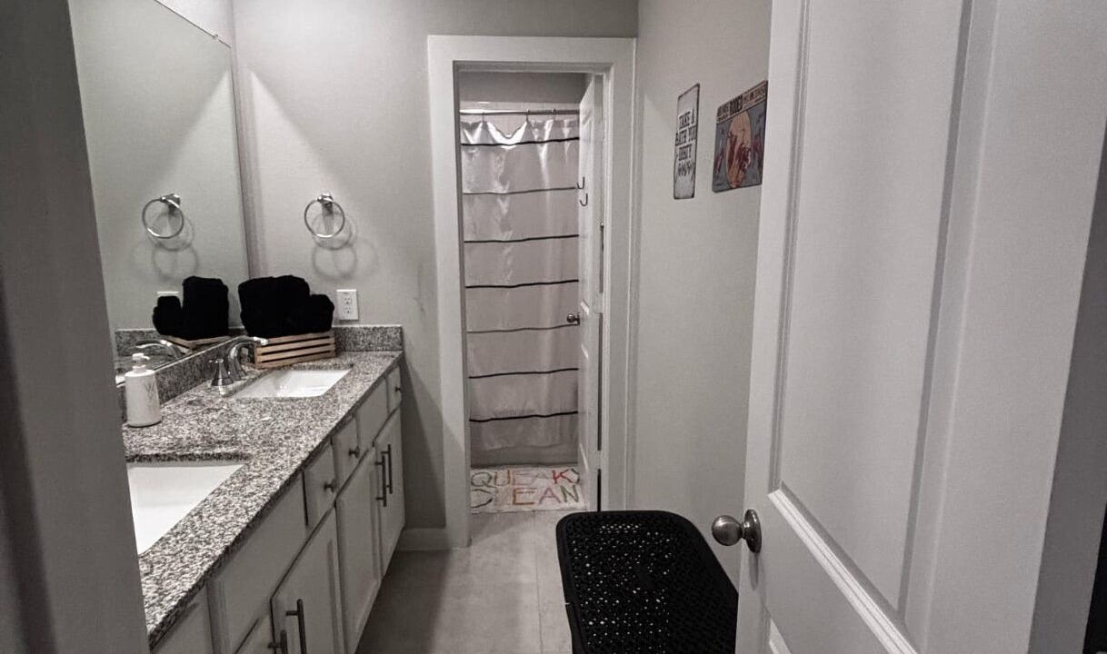 Photo of Bathroom in Willis