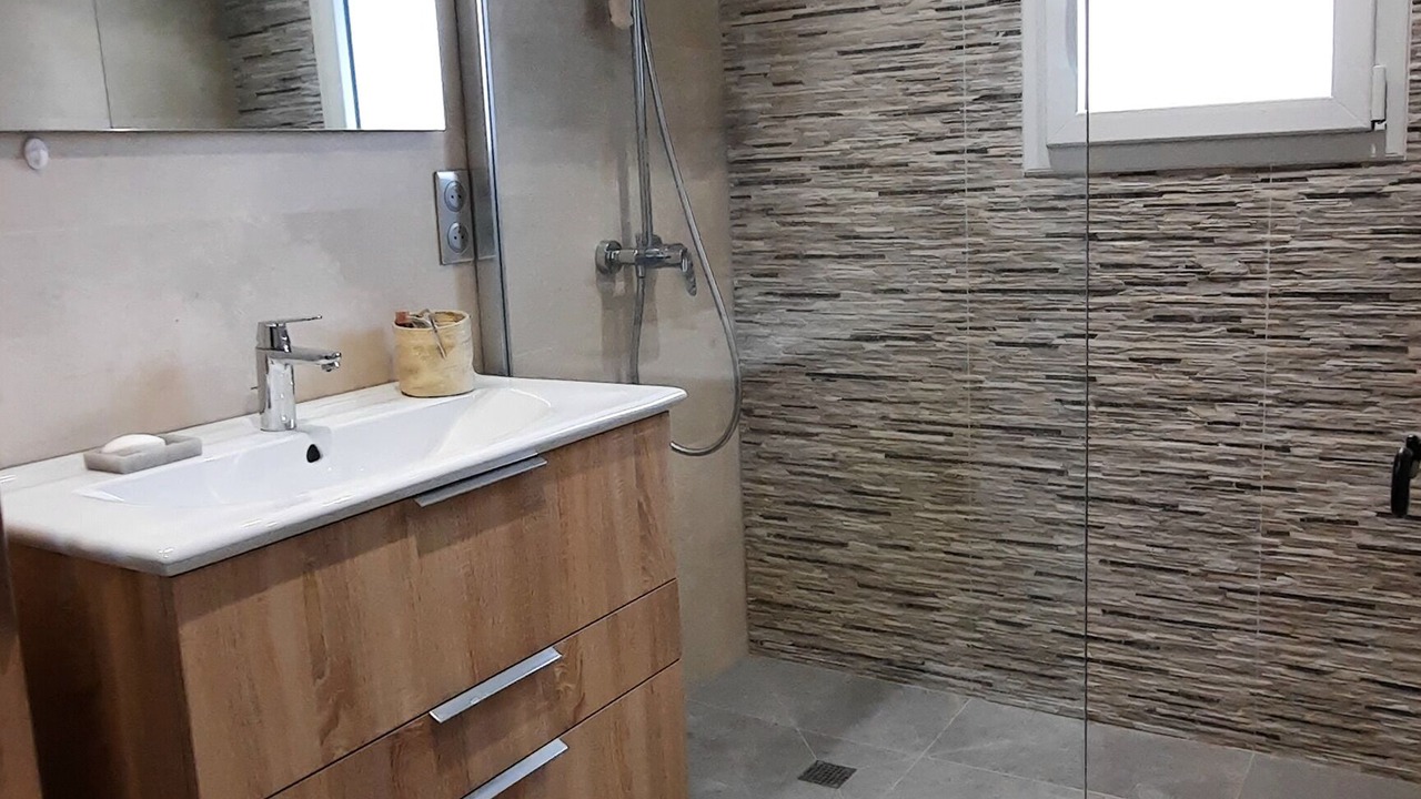 Photo of Bathroom in Pau Nord