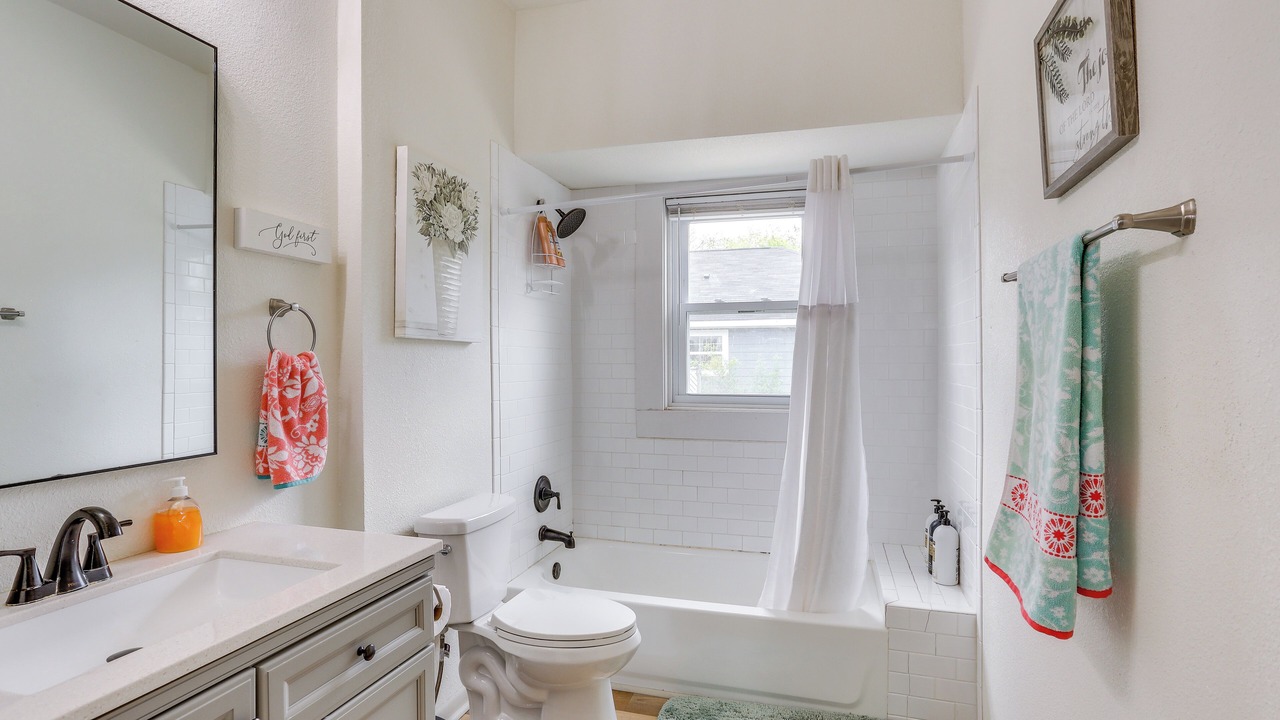 Photo of Bathroom in Lufkin