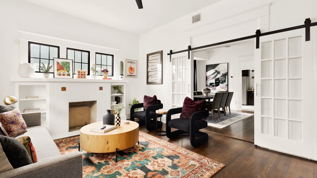 Photo of Livingroom in Tobin Hill