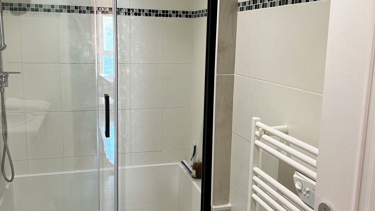 Photo of Bathroom in Epernay