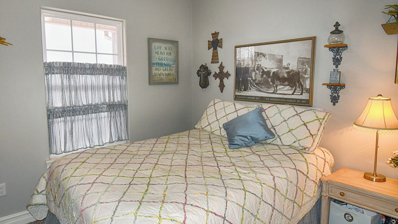 Photo of Bedroom in Cookson