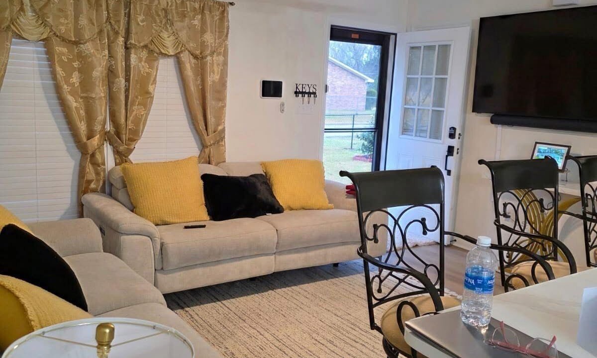 Photo of Livingroom in Georgetown
