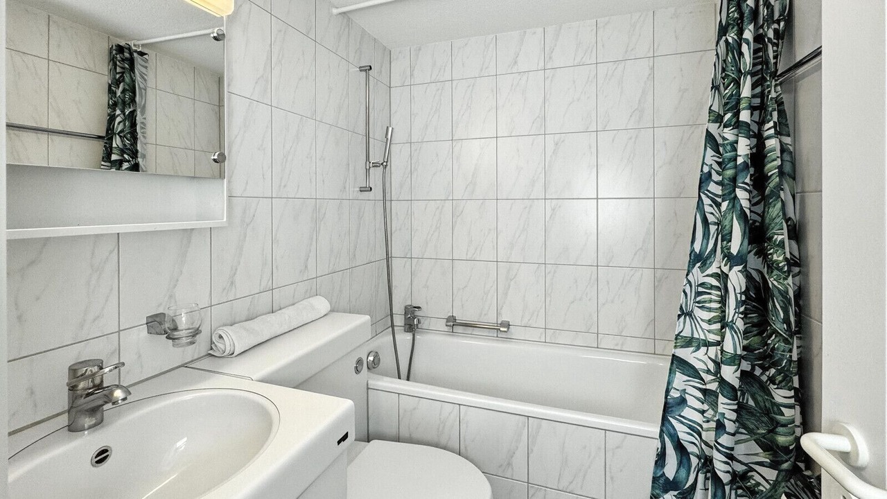 Photo of Bathroom in District 6