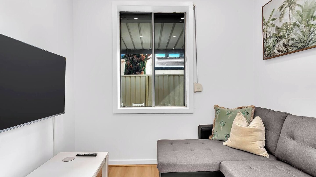 Photo of Livingroom in Oaklands Park