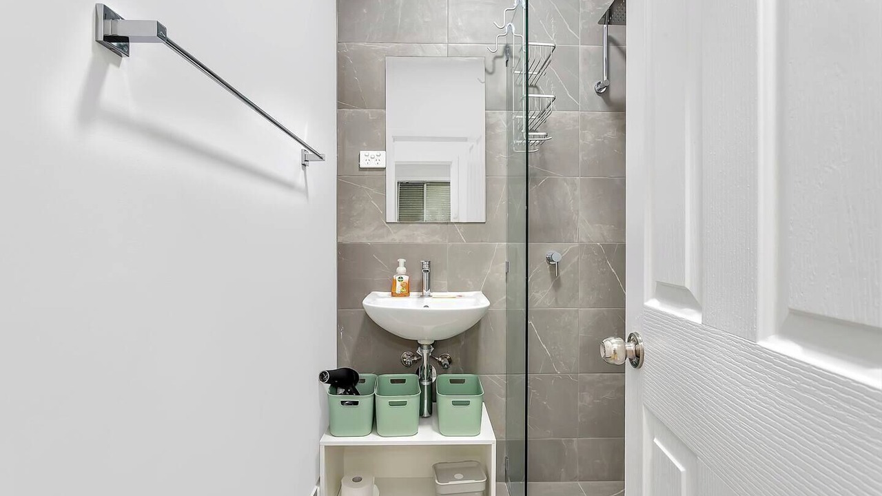 Photo of Bathroom in Oaklands Park