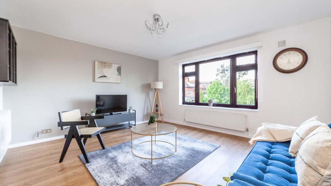 Photo of Livingroom in Ealing Broadway