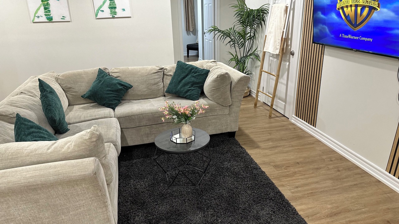 Photo of Livingroom in Pickering