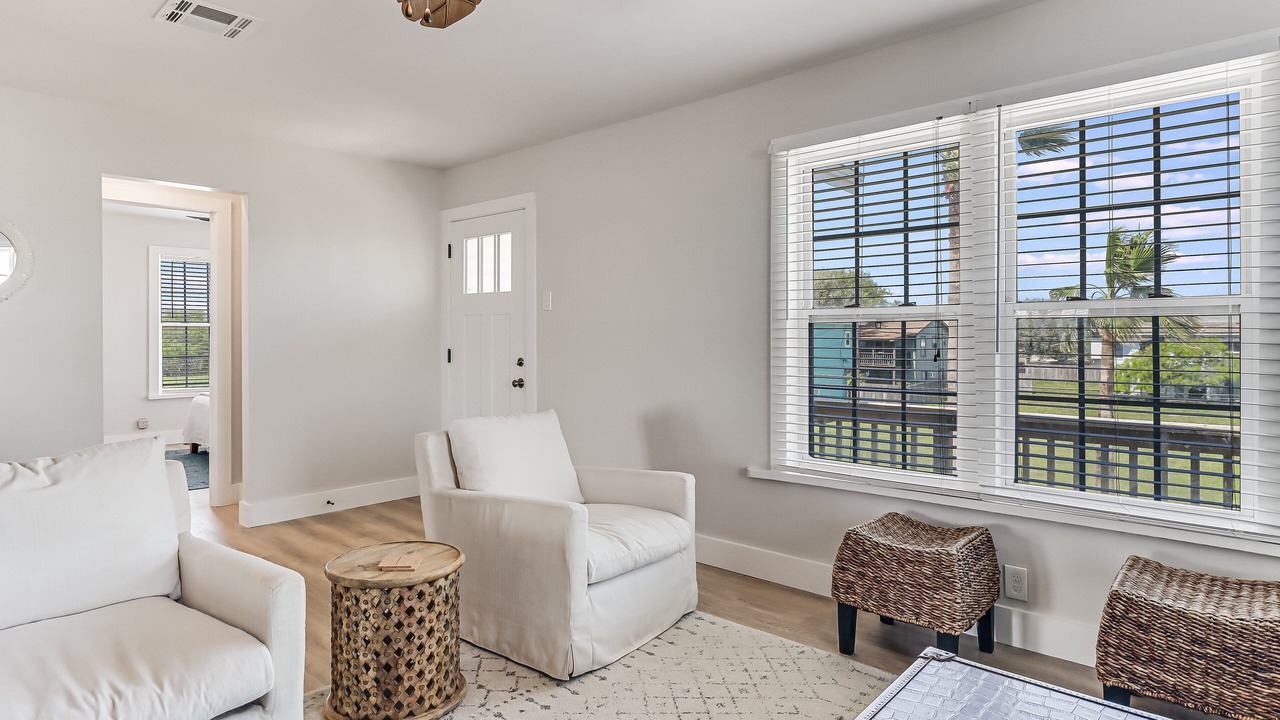 Photo of Livingroom in Flour Bluff