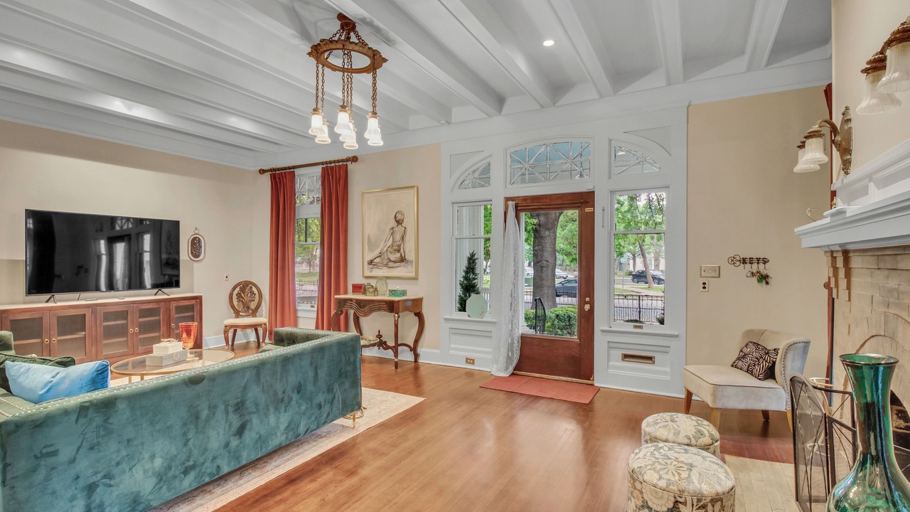 Photo of Livingroom in Arsenal