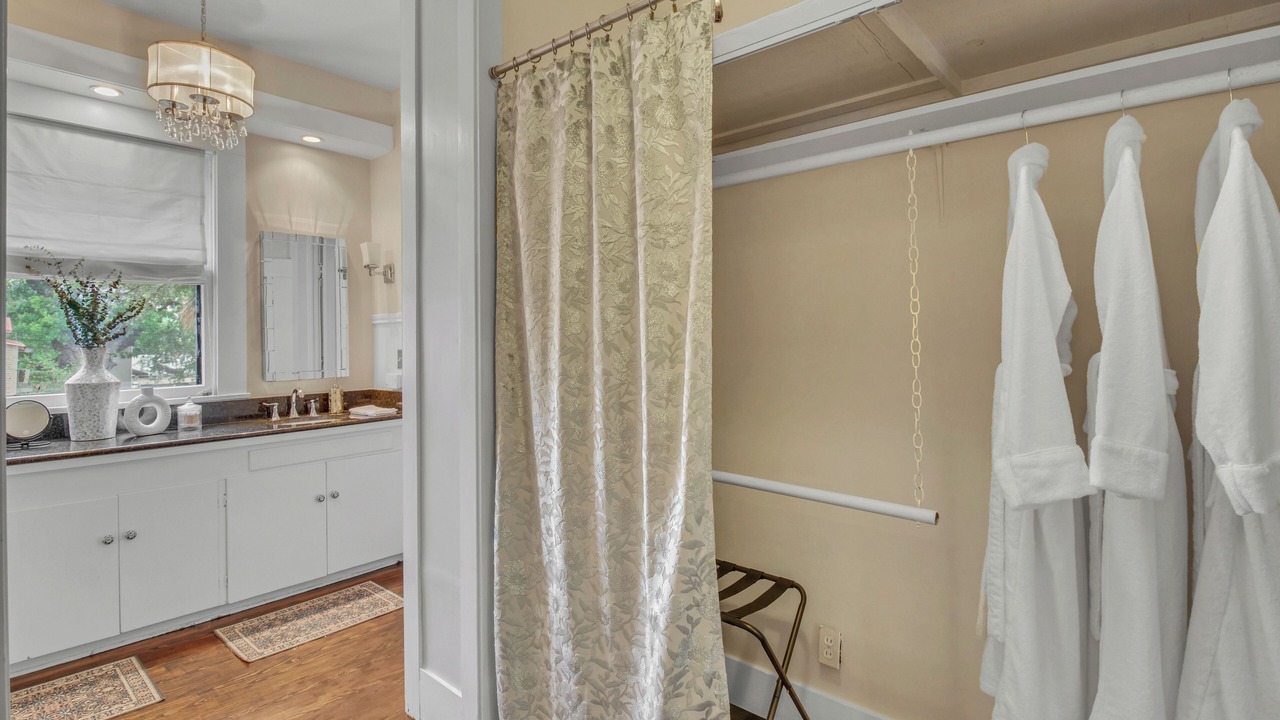 Photo of Bathroom in Arsenal
