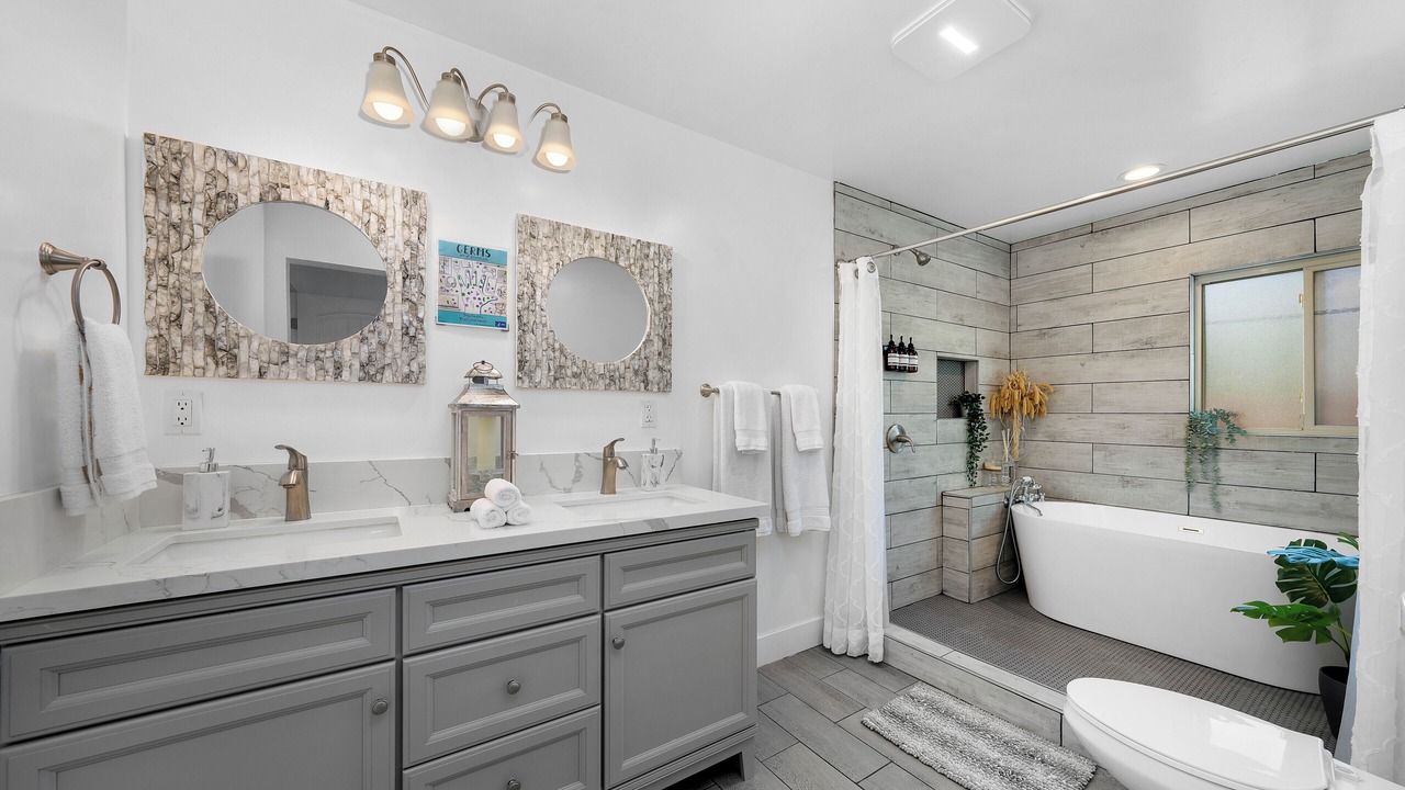 Photo of Bathroom in Lincoln Acres