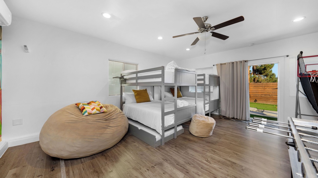Photo of Bedroom in Lincoln Acres