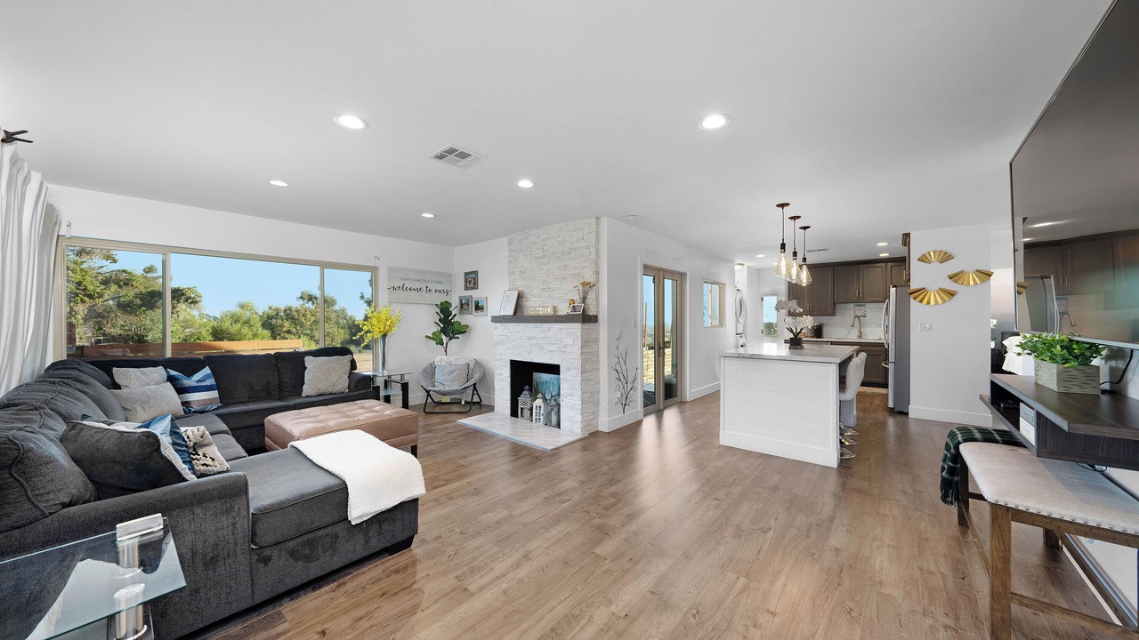 Photo of Livingroom in Lincoln Acres