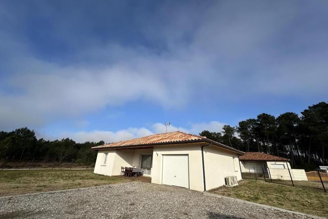 Photo of Outdoor in Escource