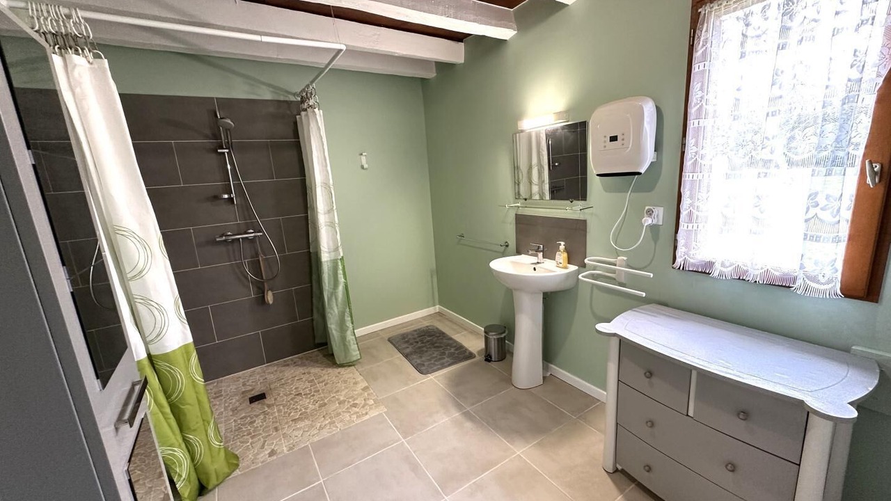 Photo of Bathroom in Sabres