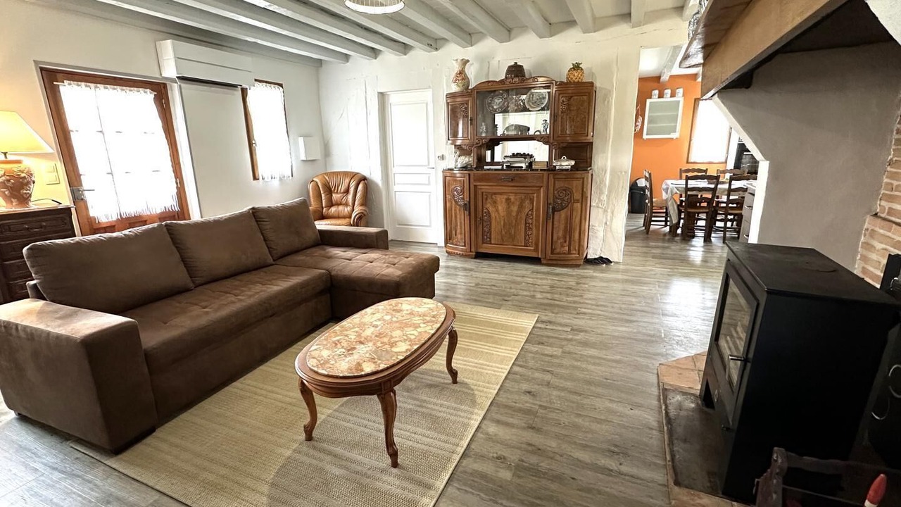 Photo of Livingroom in Sabres