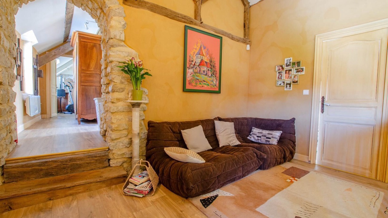 Photo of Livingroom in Eguilly-sous-Bois