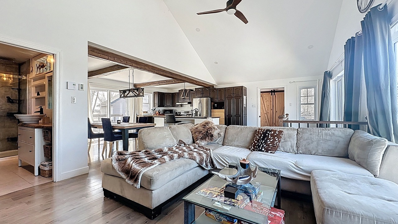 Photo of Livingroom in Sainte-Anne-de-Sorel