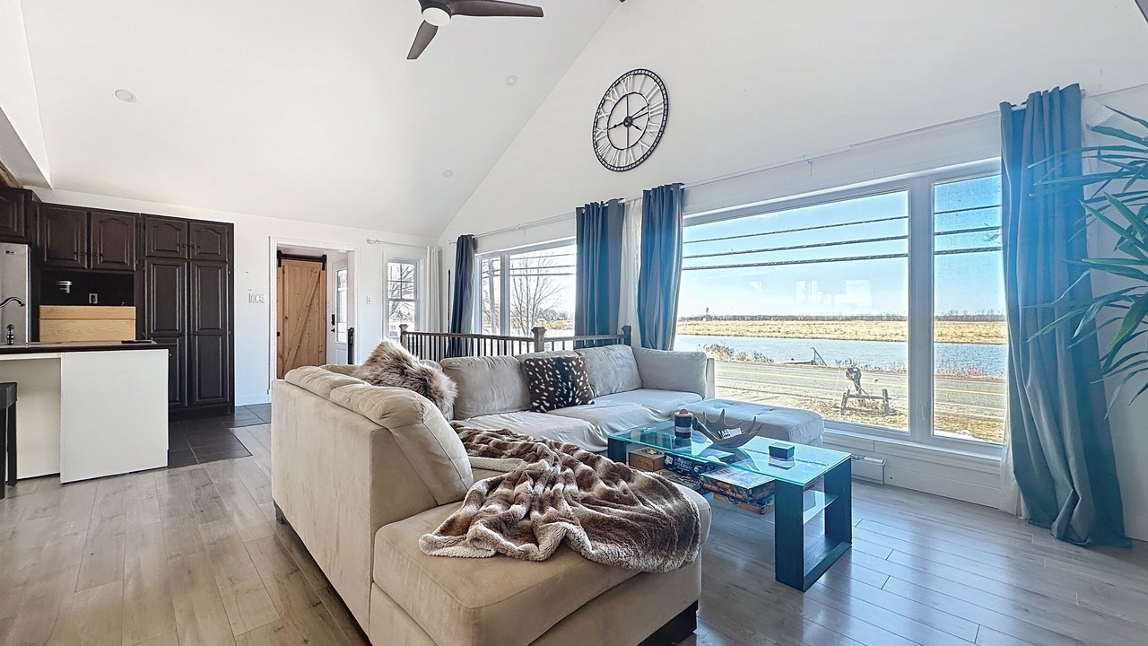 Photo of Livingroom in Sainte-Anne-de-Sorel
