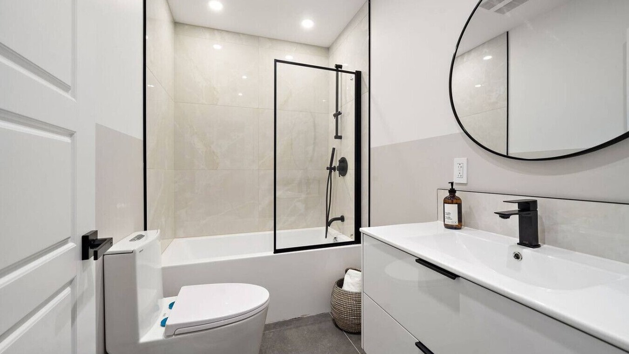 Photo of Bathroom in Chinatown