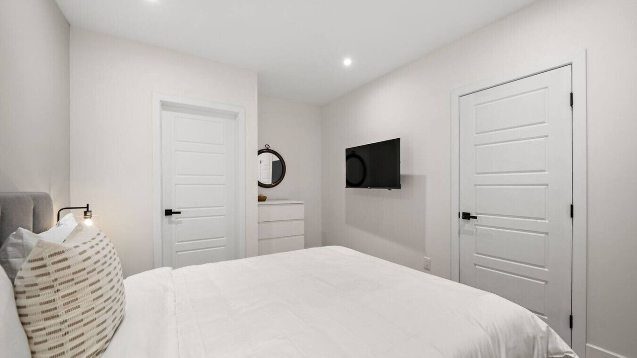 Photo of Bedroom in Chinatown