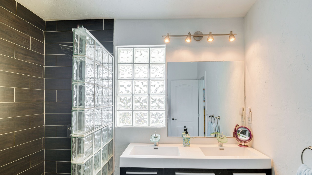 Photo of Bathroom in Big Coppitt Key