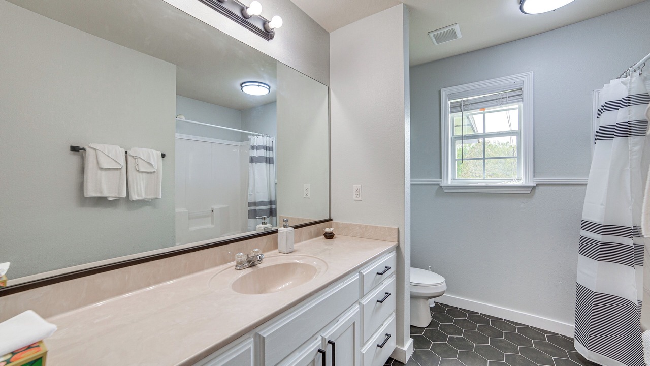 Photo of Bathroom in Dogwood