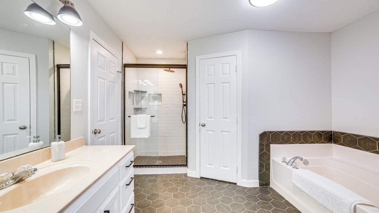 Photo of Bathroom in Dogwood