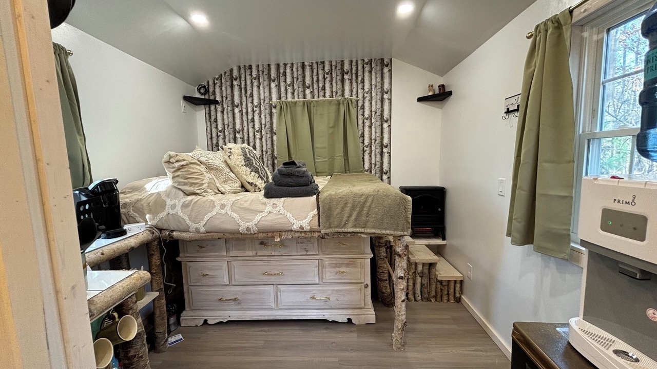 Photo of Bedroom in Moriah Center