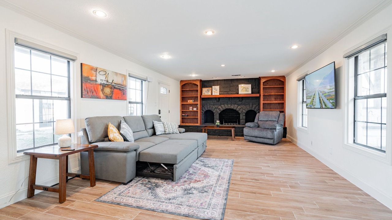 Photo of Livingroom in Weston