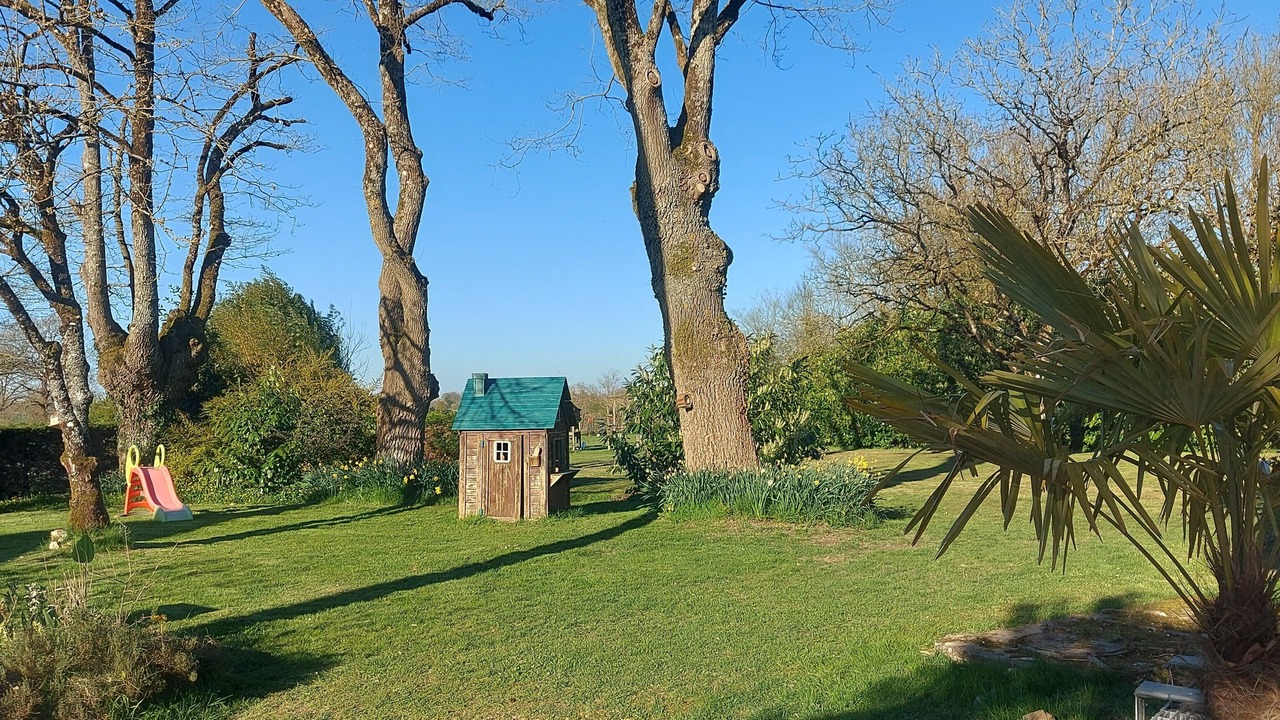 Photo of Outdoor in Teillay