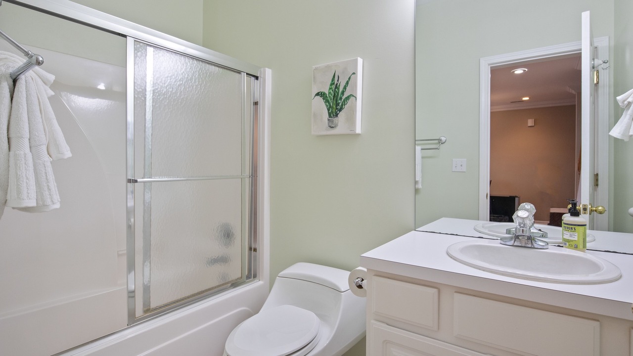 Photo of Bathroom in Sunrise Beach