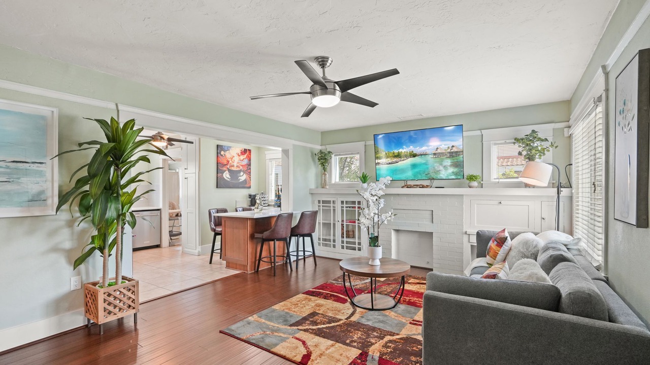 Photo of Livingroom in Belmont Heights