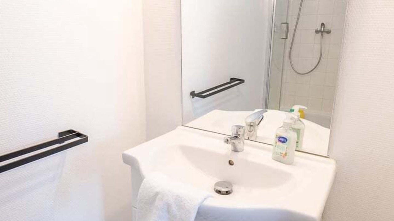 Photo of Bathroom in La Fuye-Velpeau