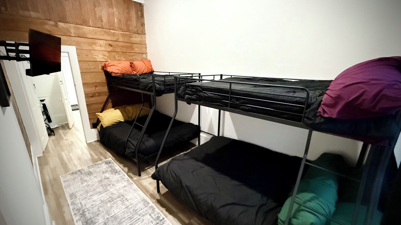 Photo of Bedroom in Jacksboro