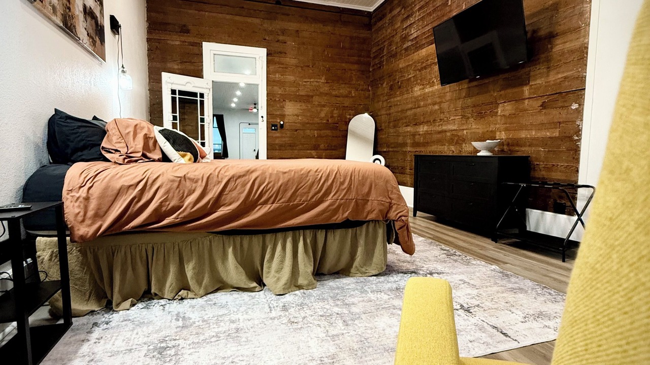 Photo of Bedroom in Jacksboro