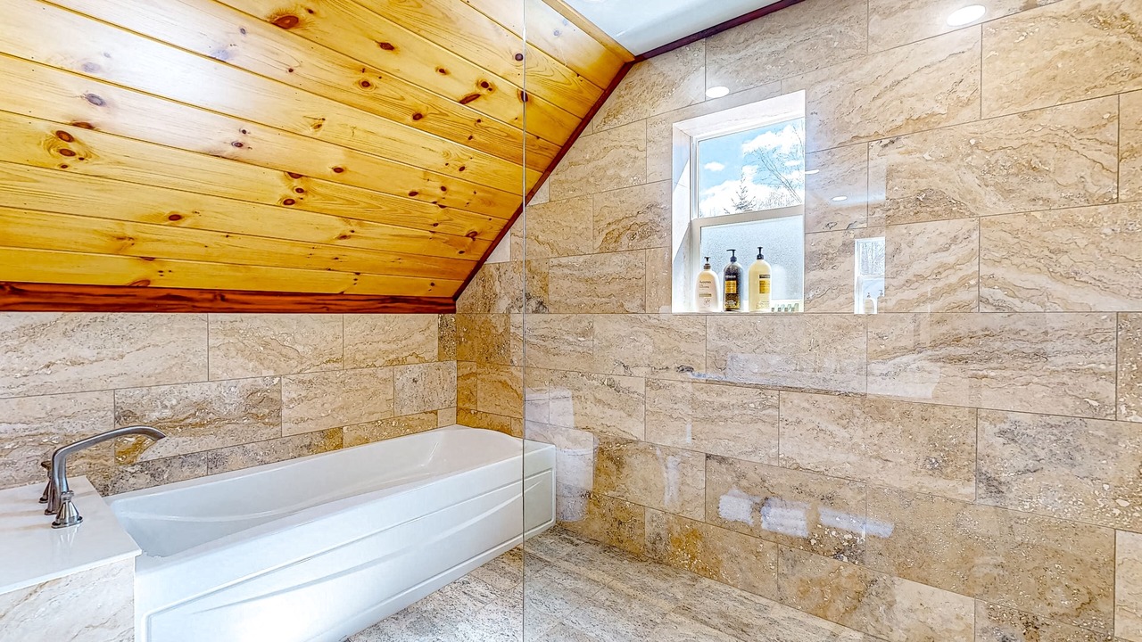 Photo of Bathroom in Rockwood