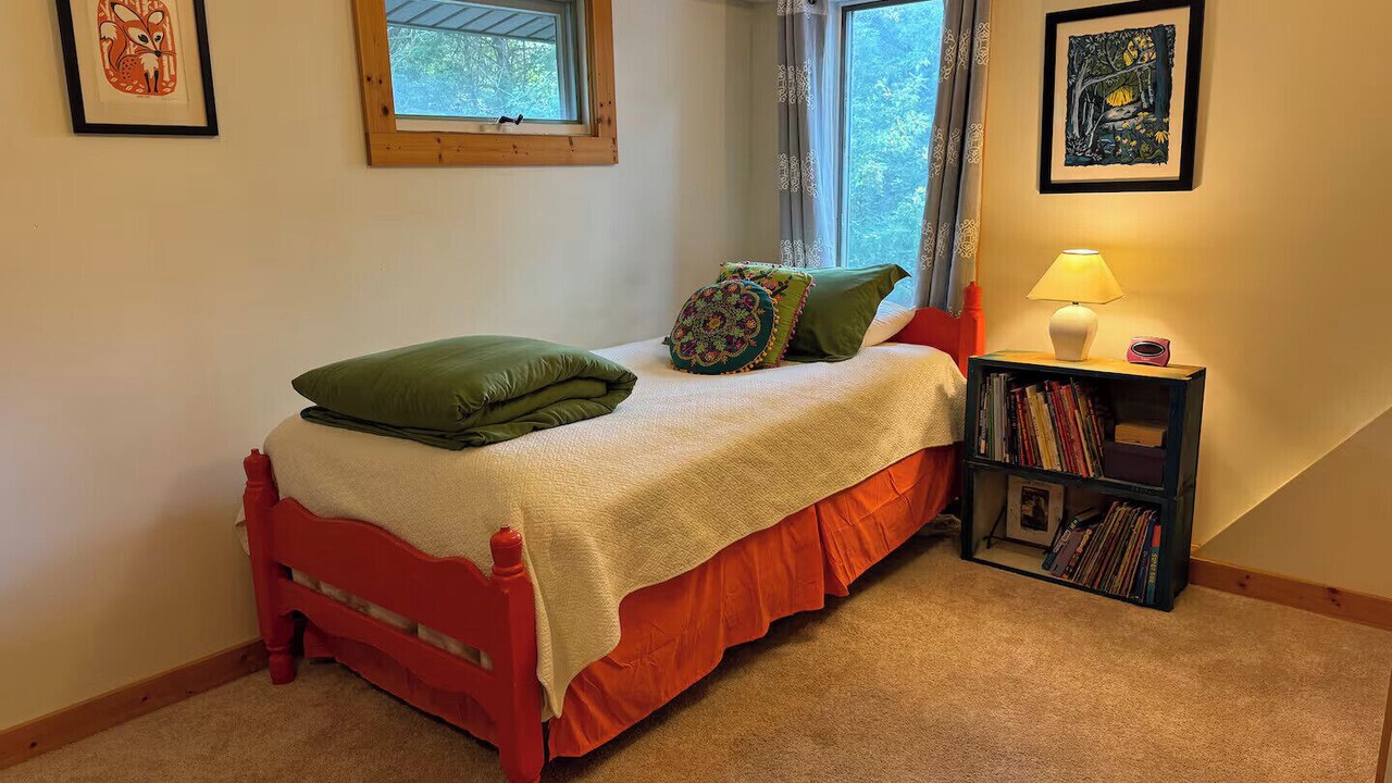 Photo of Bedroom in Berea
