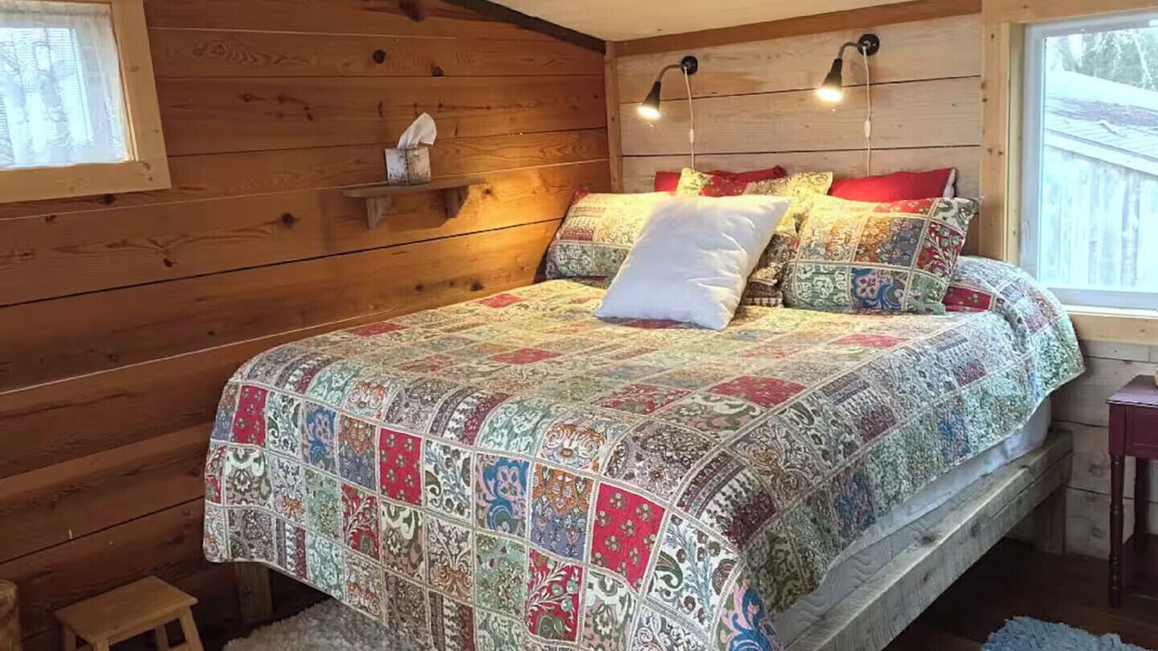 Photo of Bedroom in Berea