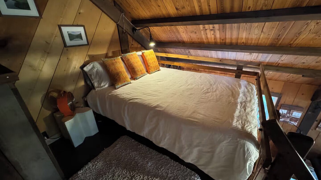 Photo of Bedroom in Berea