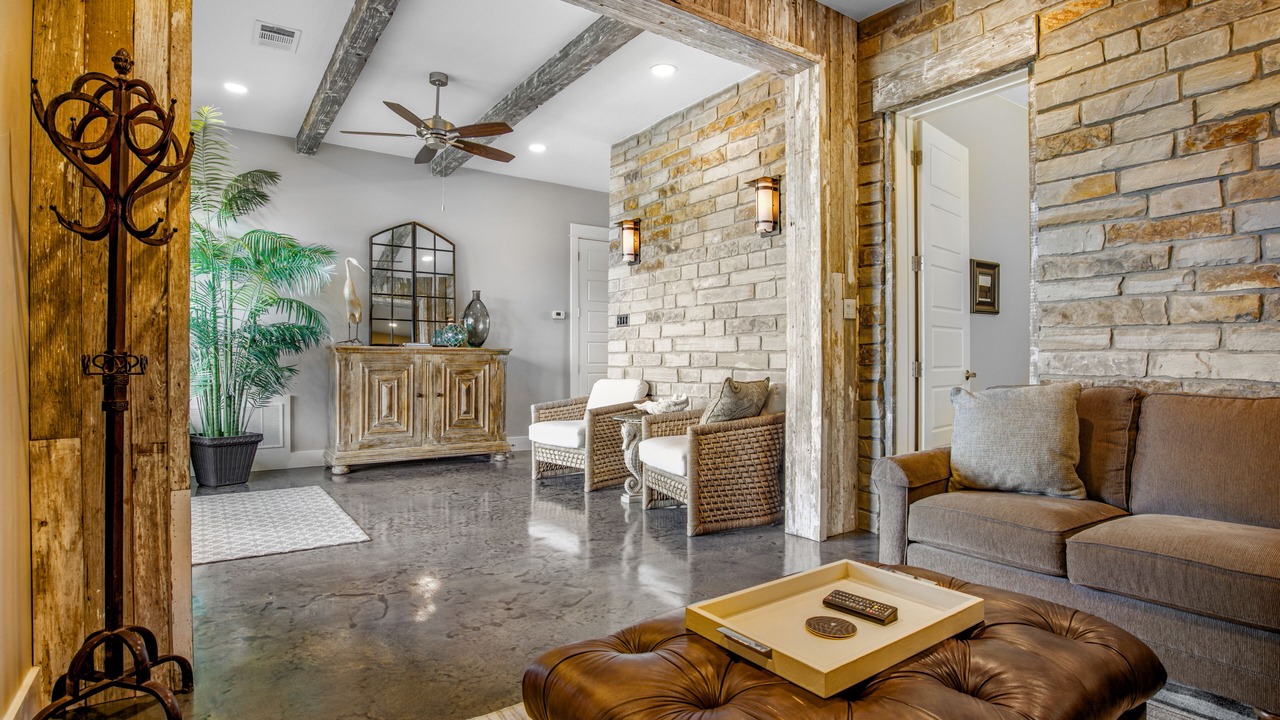 Photo of Livingroom in Spicewood