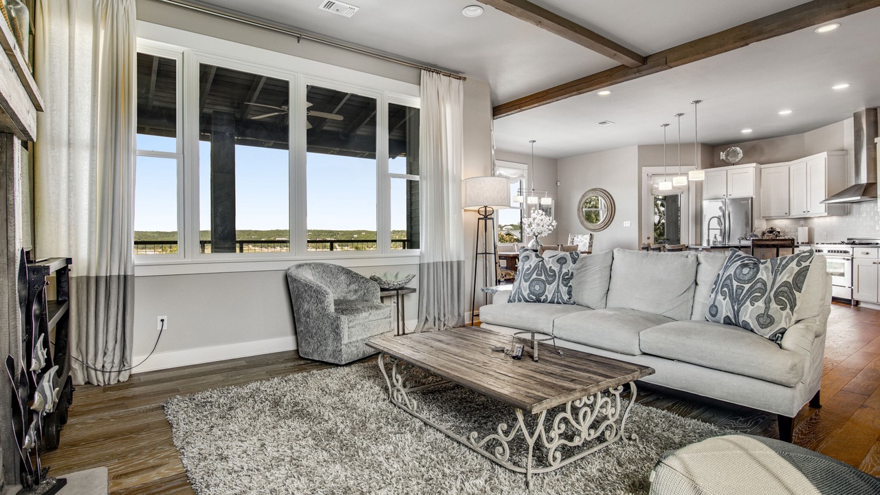 Photo of Livingroom in Spicewood