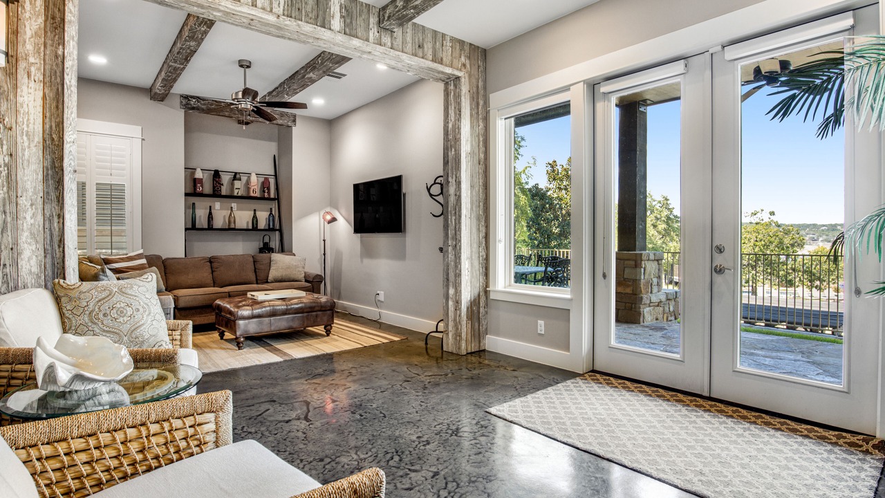 Photo of Livingroom in Spicewood