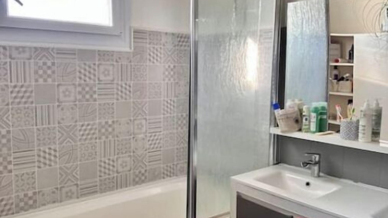 Photo of Bathroom in Saint-Macaire-en-Mauges